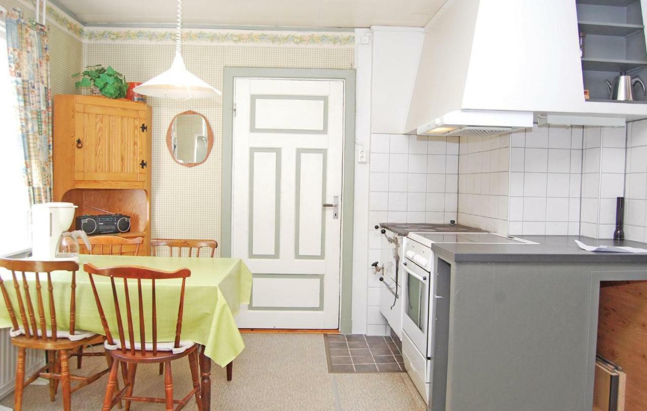 3 Bedroom Amazing Home In Lnsboda Falsehult Kültér fotó